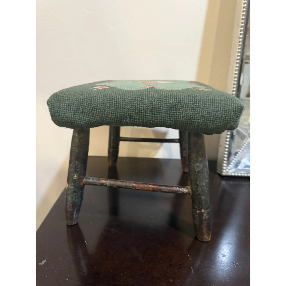 Vintage Floral Needlepoint Footstool Wood Rectangular Green ~9x12
